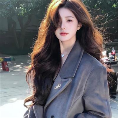 爱长颈鹿的女人